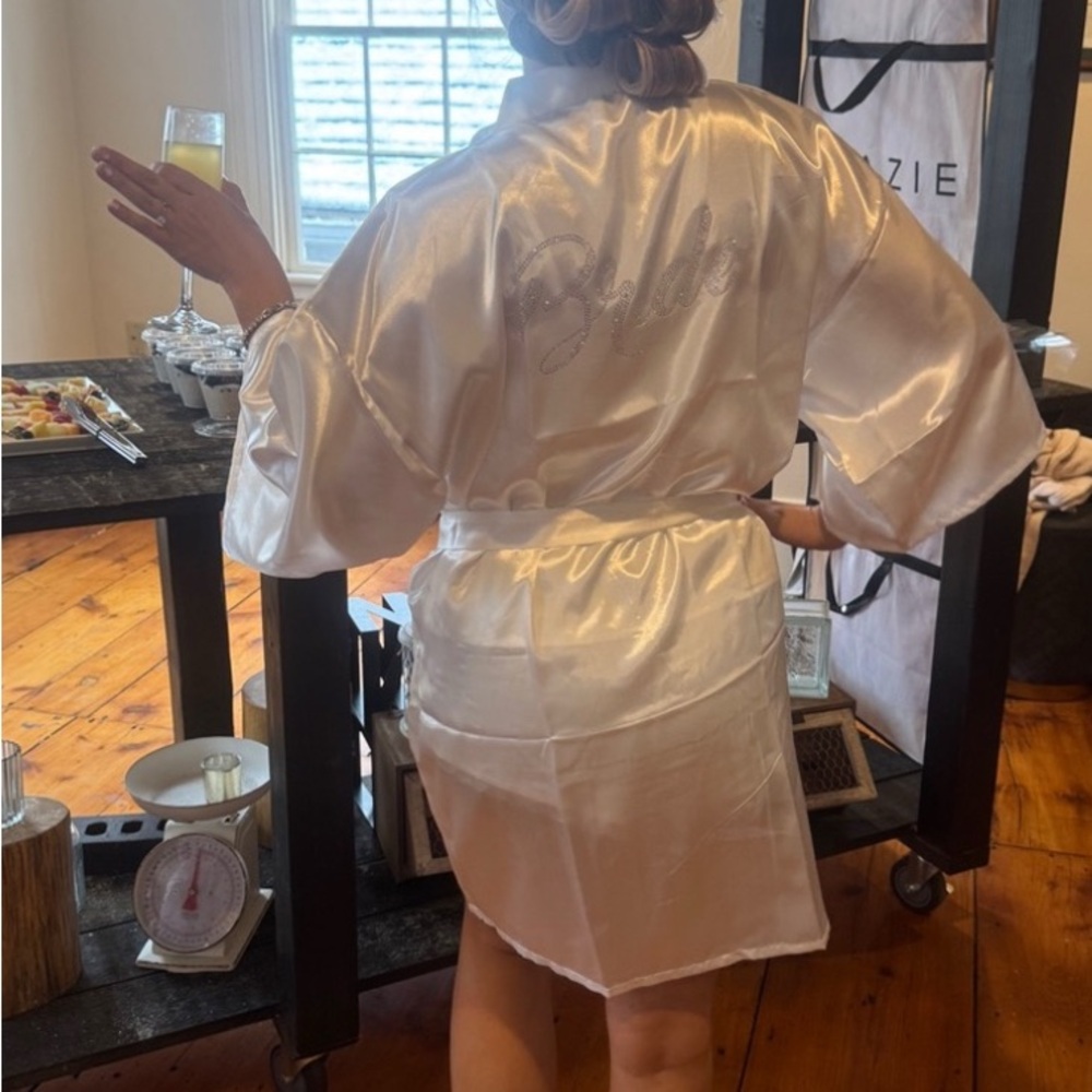 Elegant White Bridal Robe